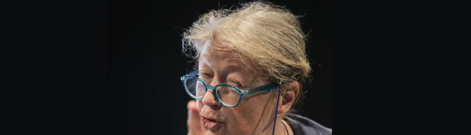 Åsa Eek Engquist som Vera i Flyga högt av Pia Naurin på Teater UNO/ENteater 2017 -